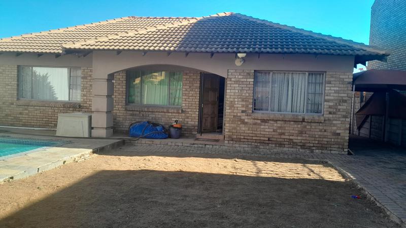 To Let 3 Bedroom Property for Rent in Bendor Limpopo