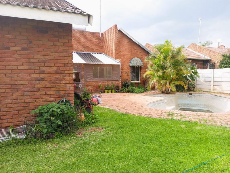 4 Bedroom Property for Sale in Fauna Park Limpopo