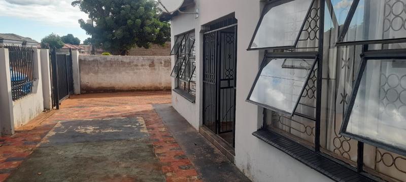3 Bedroom Property for Sale in Mahwelereng Limpopo
