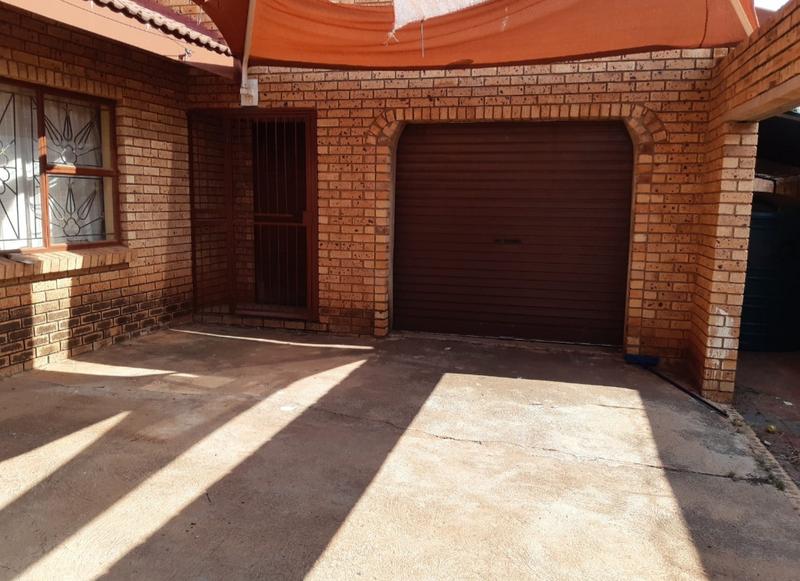 4 Bedroom Property for Sale in Mahwelereng Limpopo