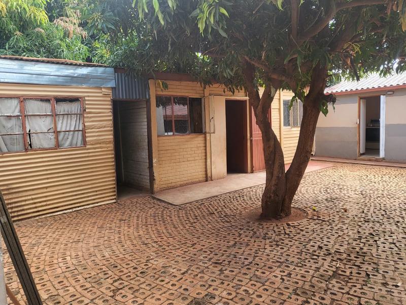 3 Bedroom Property for Sale in Mahwelereng A Limpopo