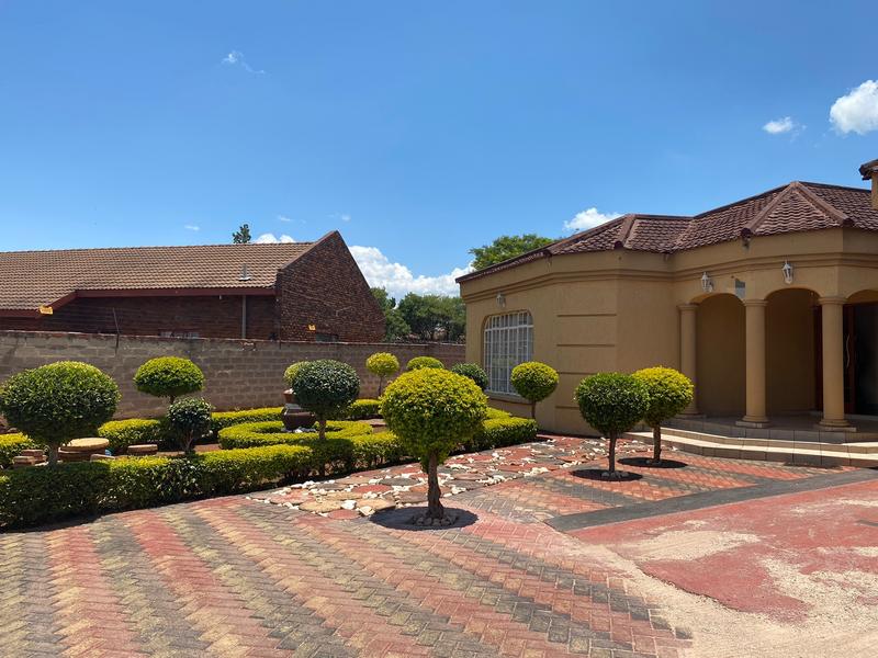 6 Bedroom Property for Sale in Chroompark Limpopo