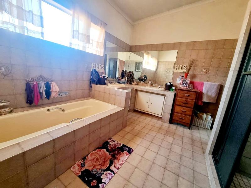 4 Bedroom Property for Sale in Polokwane Central Limpopo