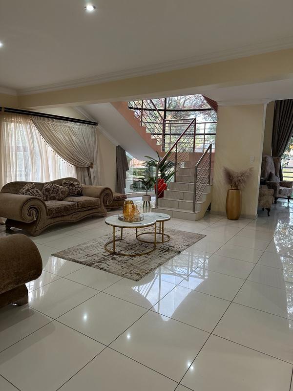 6 Bedroom Property for Sale in Bendor Limpopo