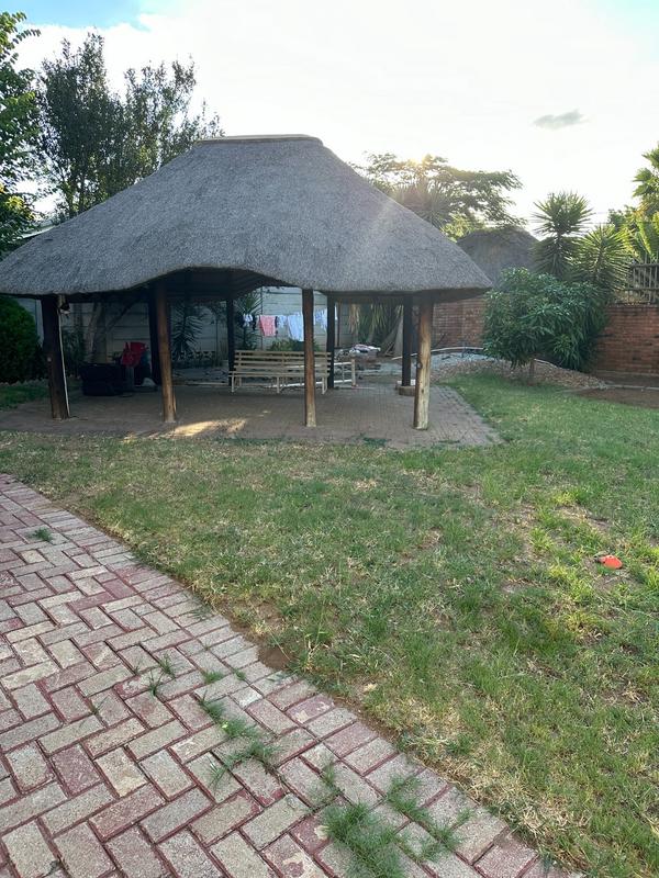 6 Bedroom Property for Sale in Bendor Limpopo