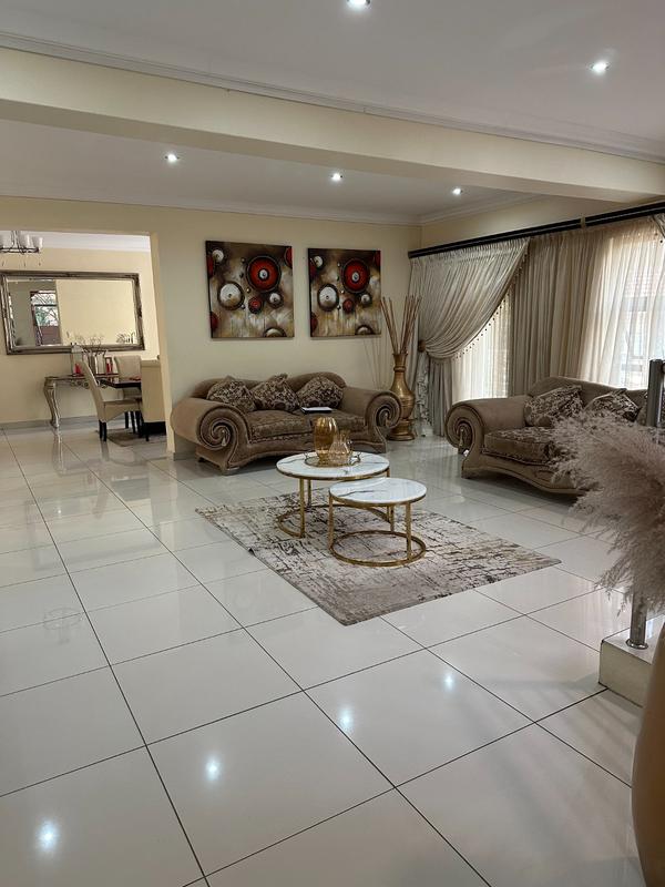 6 Bedroom Property for Sale in Bendor Limpopo