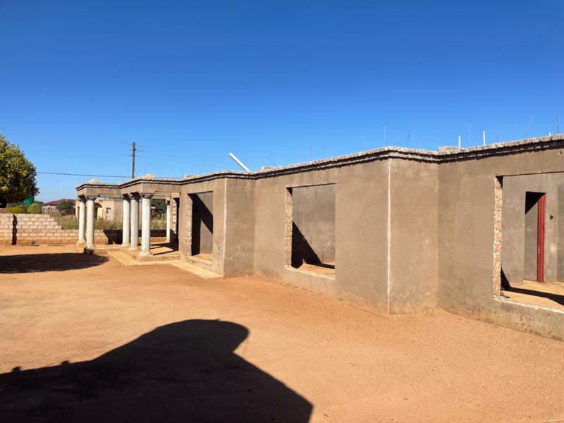 5 Bedroom Property for Sale in Madiba Limpopo