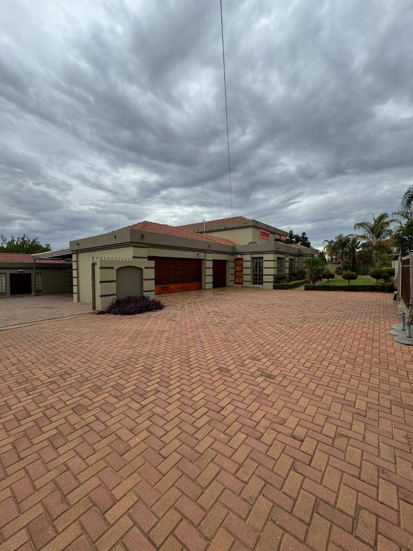 5 Bedroom Property for Sale in Sterpark Limpopo