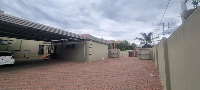 5 Bedroom Property for Sale in Sterpark Limpopo