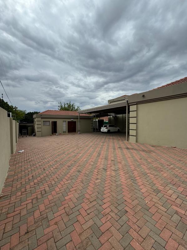 5 Bedroom Property for Sale in Sterpark Limpopo