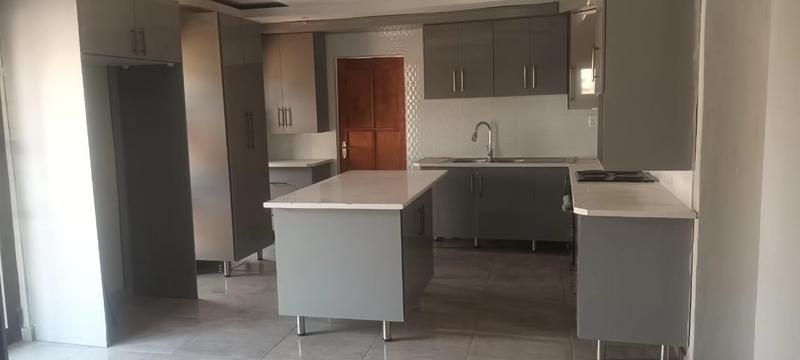 3 Bedroom Property for Sale in Mahlasedi Park Limpopo