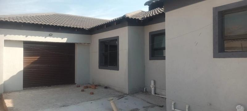 3 Bedroom Property for Sale in Mahlasedi Park Limpopo