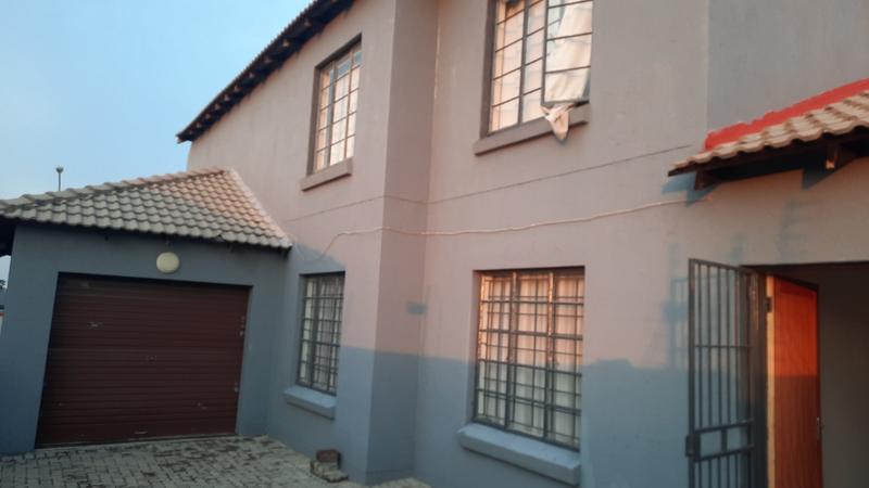 6 Bedroom Property for Sale in Mahlasedi Park Limpopo