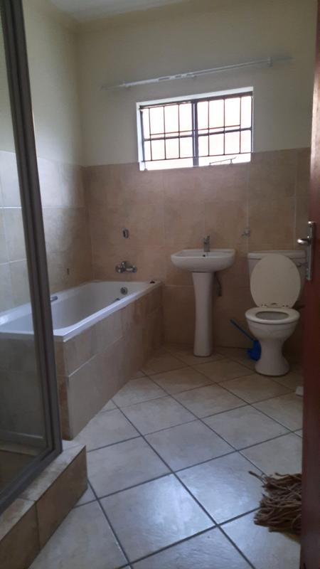 6 Bedroom Property for Sale in Mahlasedi Park Limpopo