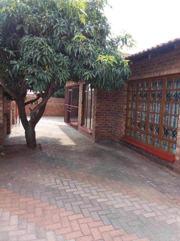 6 Bedroom Property for Sale in Seshego A Limpopo