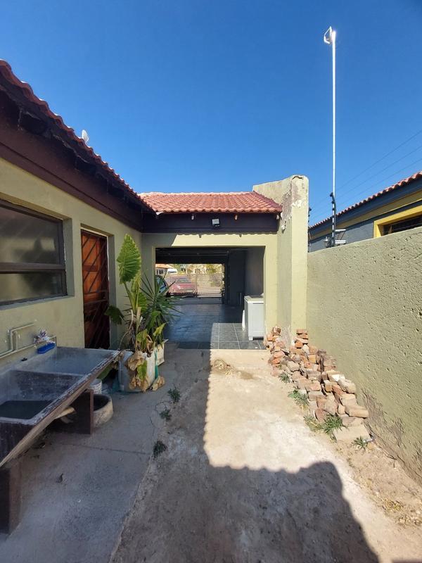 3 Bedroom Property for Sale in Rethabile Gardens Limpopo