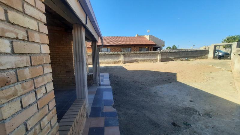 5 Bedroom Property for Sale in Seshego Limpopo