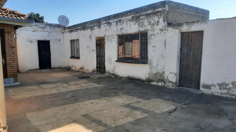 5 Bedroom Property for Sale in Seshego Limpopo