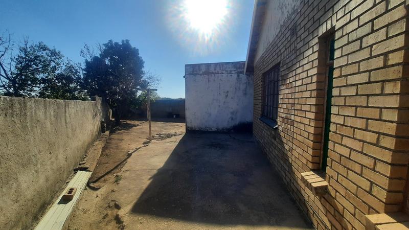 5 Bedroom Property for Sale in Seshego Limpopo