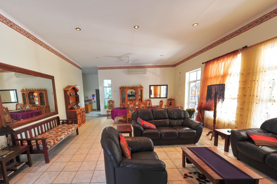 To Let 4 Bedroom Property for Rent in White River Ext 18 Mpumalanga