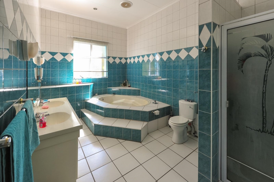 To Let 4 Bedroom Property for Rent in White River Ext 18 Mpumalanga