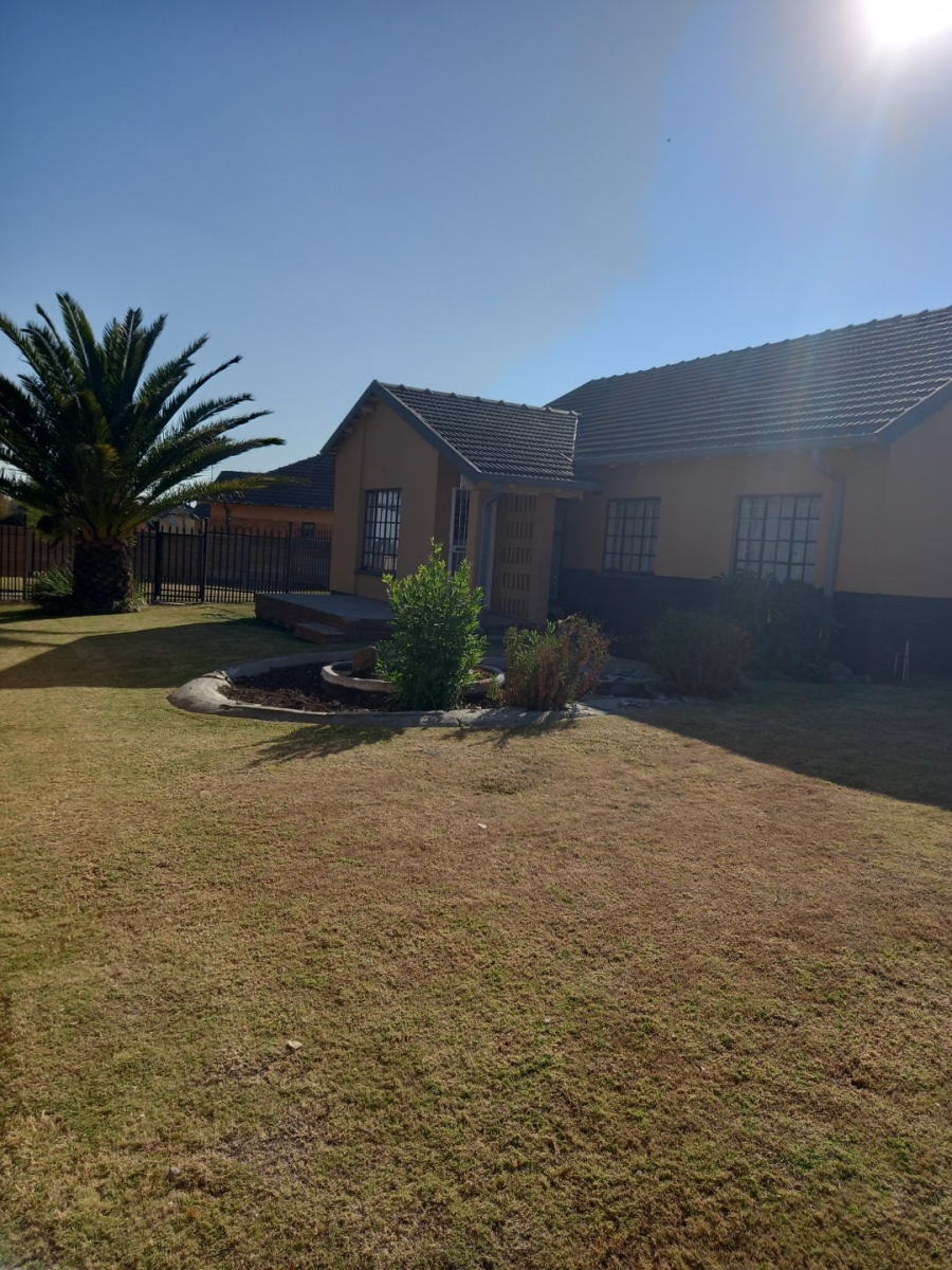 To Let 3 Bedroom Property for Rent in Evander Mpumalanga
