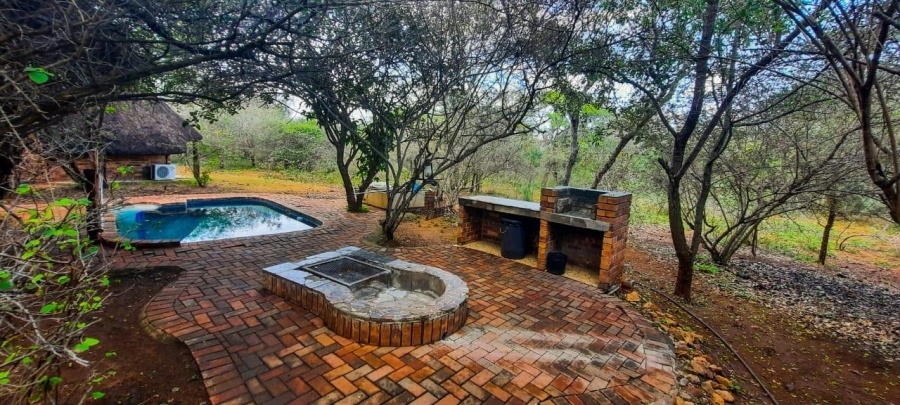 5 Bedroom Property for Sale in Marloth Park Mpumalanga