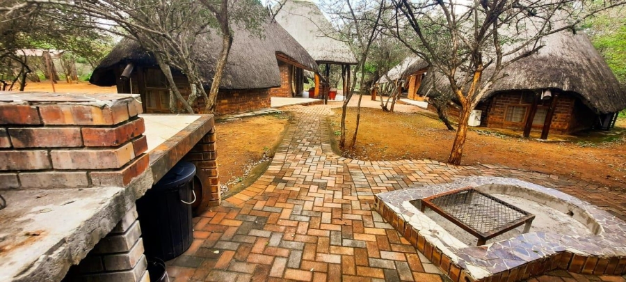 5 Bedroom Property for Sale in Marloth Park Mpumalanga