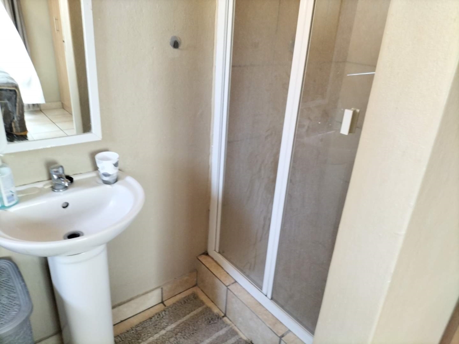 1 Bedroom Property for Sale in Nelspruit Mpumalanga