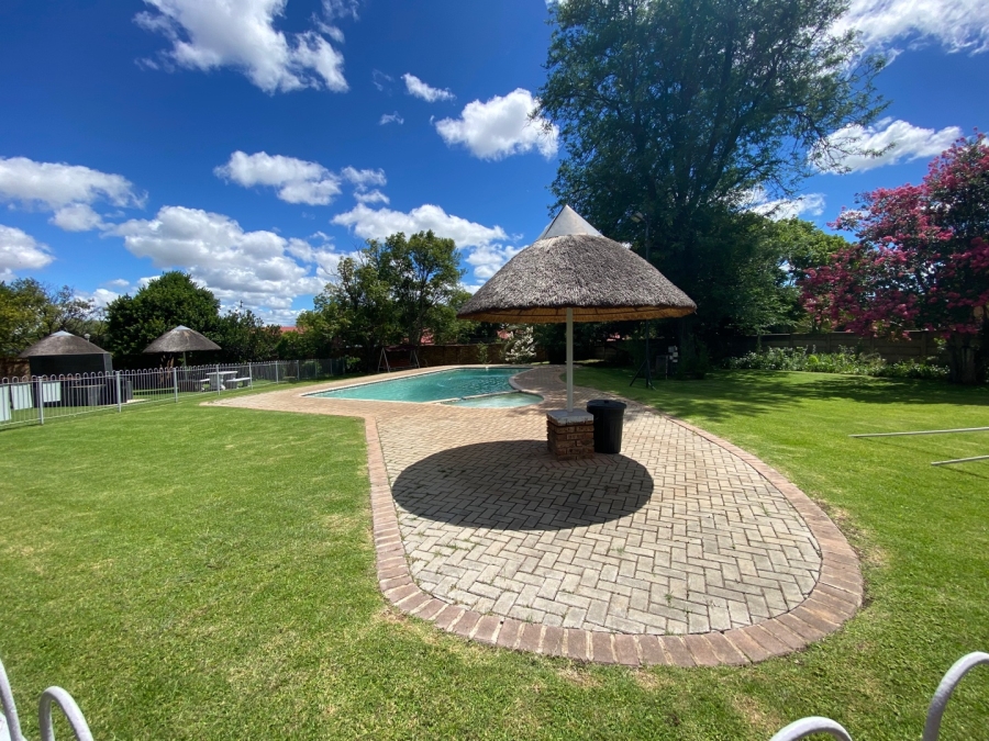 1 Bedroom Property for Sale in Middelburg Central Mpumalanga