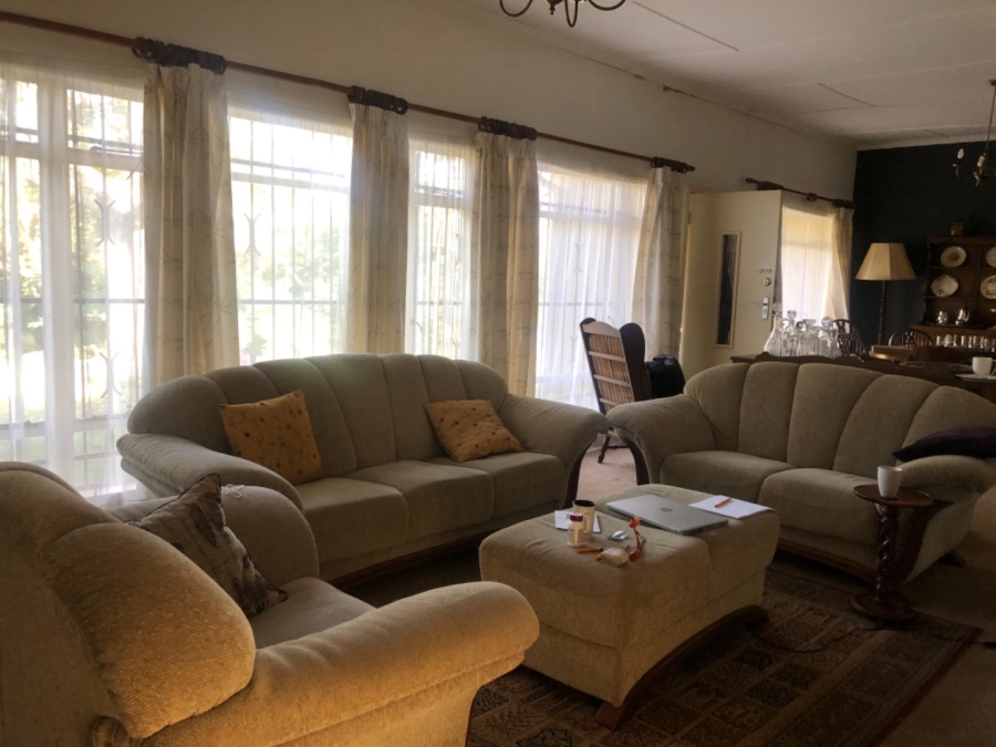 5 Bedroom Property for Sale in White River Ext 1 Mpumalanga