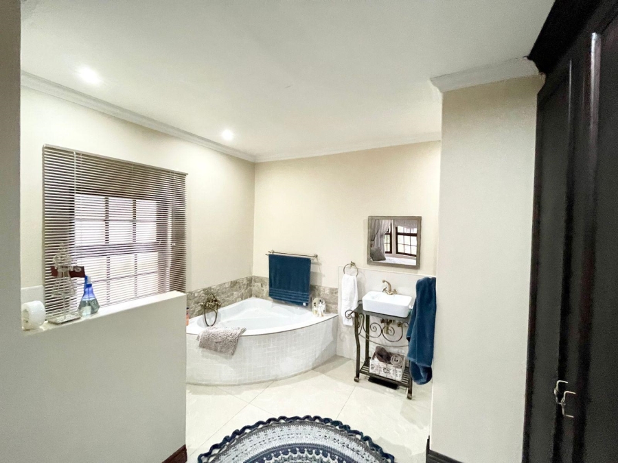 4 Bedroom Property for Sale in Suidheuwel Mpumalanga