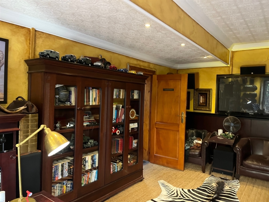 6 Bedroom Property for Sale in Die Heuwel Mpumalanga