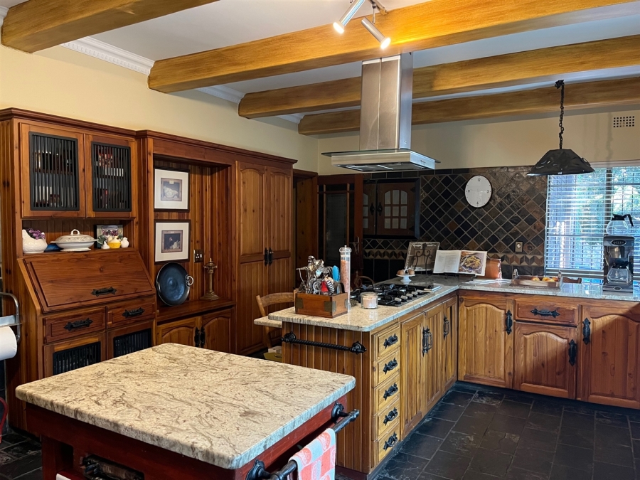 6 Bedroom Property for Sale in Die Heuwel Mpumalanga
