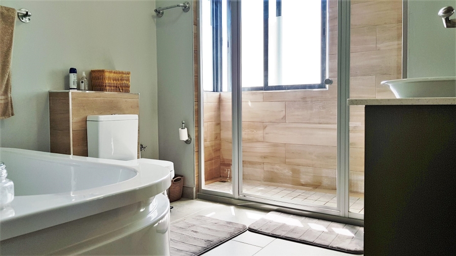 7 Bedroom Property for Sale in Sonheuwel Mpumalanga