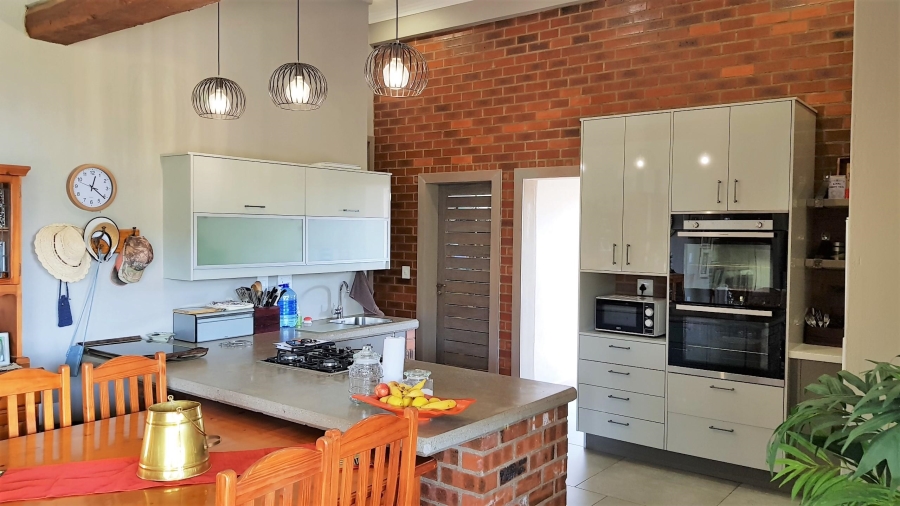 7 Bedroom Property for Sale in Sonheuwel Mpumalanga