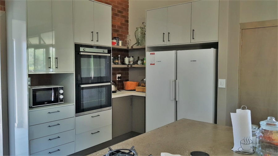 7 Bedroom Property for Sale in Sonheuwel Mpumalanga