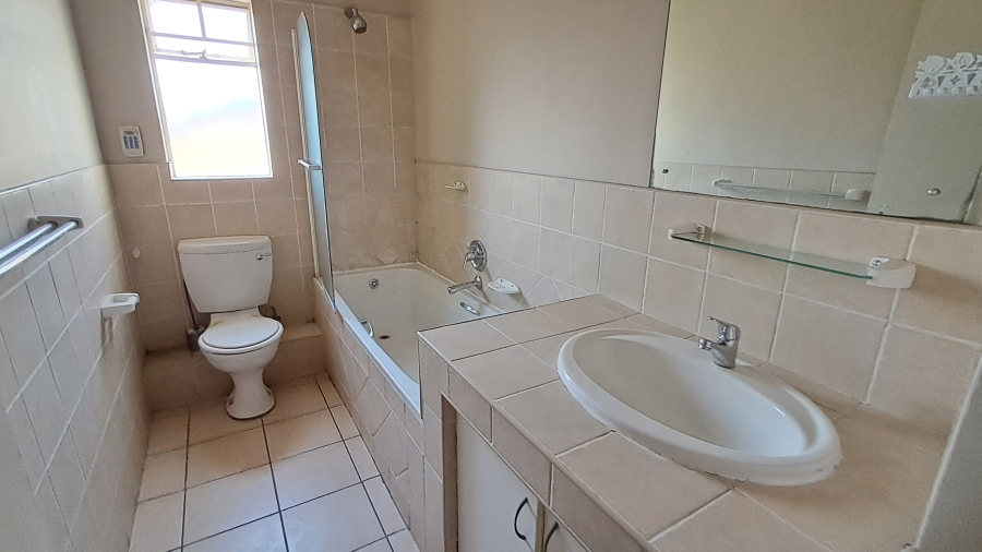 1 Bedroom Property for Sale in Sonheuwel Mpumalanga