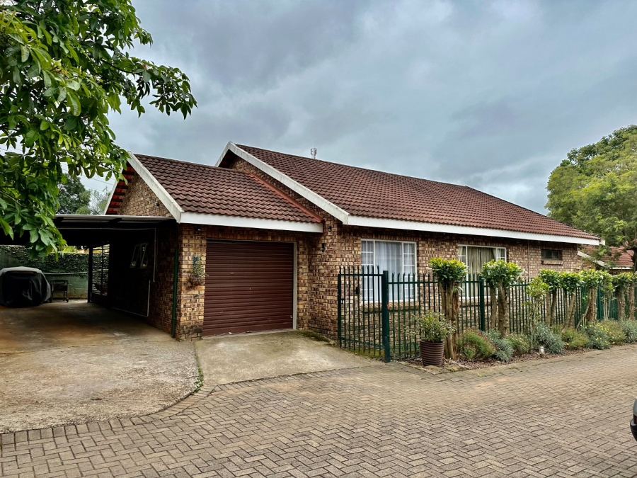 2 Bedroom Property for Sale in Colts Hill Mpumalanga