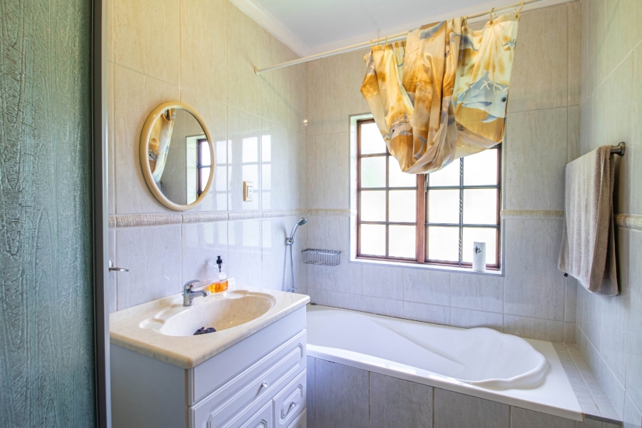 4 Bedroom Property for Sale in White River Country Estate Mpumalanga