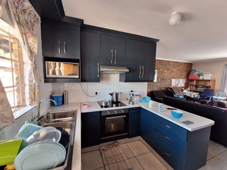 To Let 2 Bedroom Property for Rent in Noordrand Mpumalanga