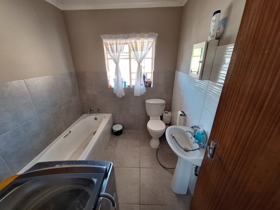 To Let 2 Bedroom Property for Rent in Noordrand Mpumalanga