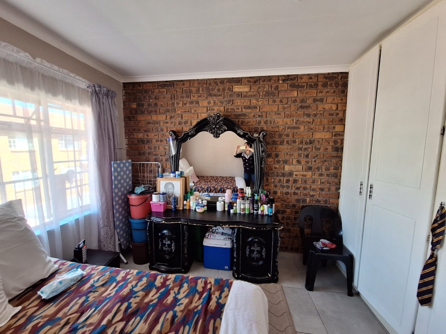 To Let 2 Bedroom Property for Rent in Noordrand Mpumalanga