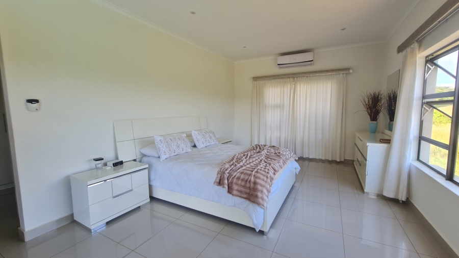 4 Bedroom Property for Sale in Ntulo Wildlife Estate Mpumalanga