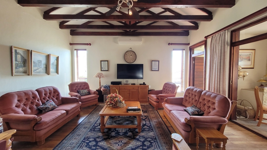 6 Bedroom Property for Sale in Sonheuwel Ext 1 Mpumalanga