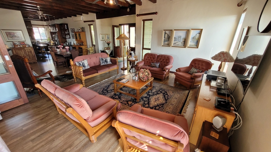 6 Bedroom Property for Sale in Sonheuwel Ext 1 Mpumalanga