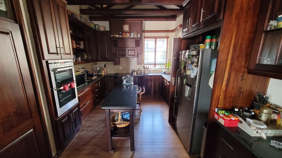 6 Bedroom Property for Sale in Sonheuwel Ext 1 Mpumalanga