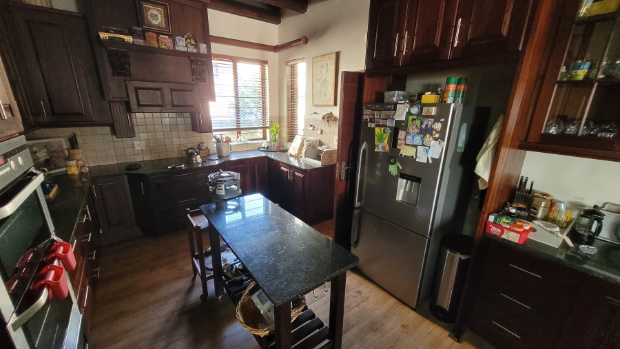 6 Bedroom Property for Sale in Sonheuwel Ext 1 Mpumalanga