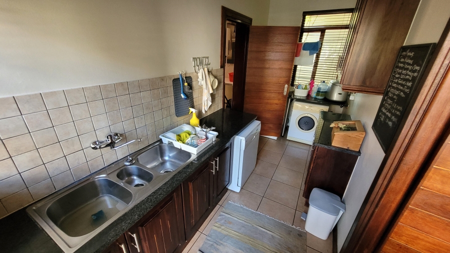 6 Bedroom Property for Sale in Sonheuwel Ext 1 Mpumalanga