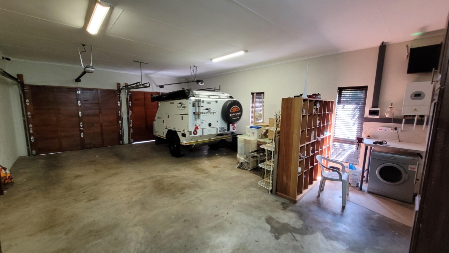 6 Bedroom Property for Sale in Sonheuwel Ext 1 Mpumalanga